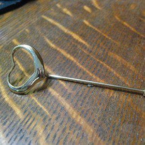 ❤️ Vintage 1980's Double Gold Heart Stick Pin